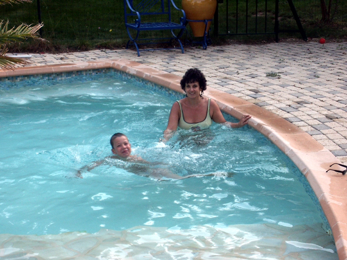 2004-10 026.jpg - DCF 1.0